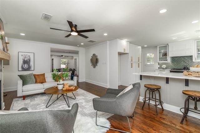707 S College Street - Photo 10