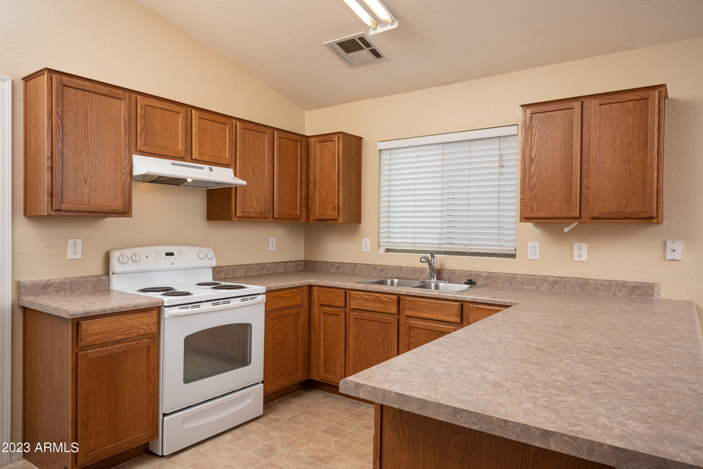 37153 W Amalfi Avenue - Photo 4