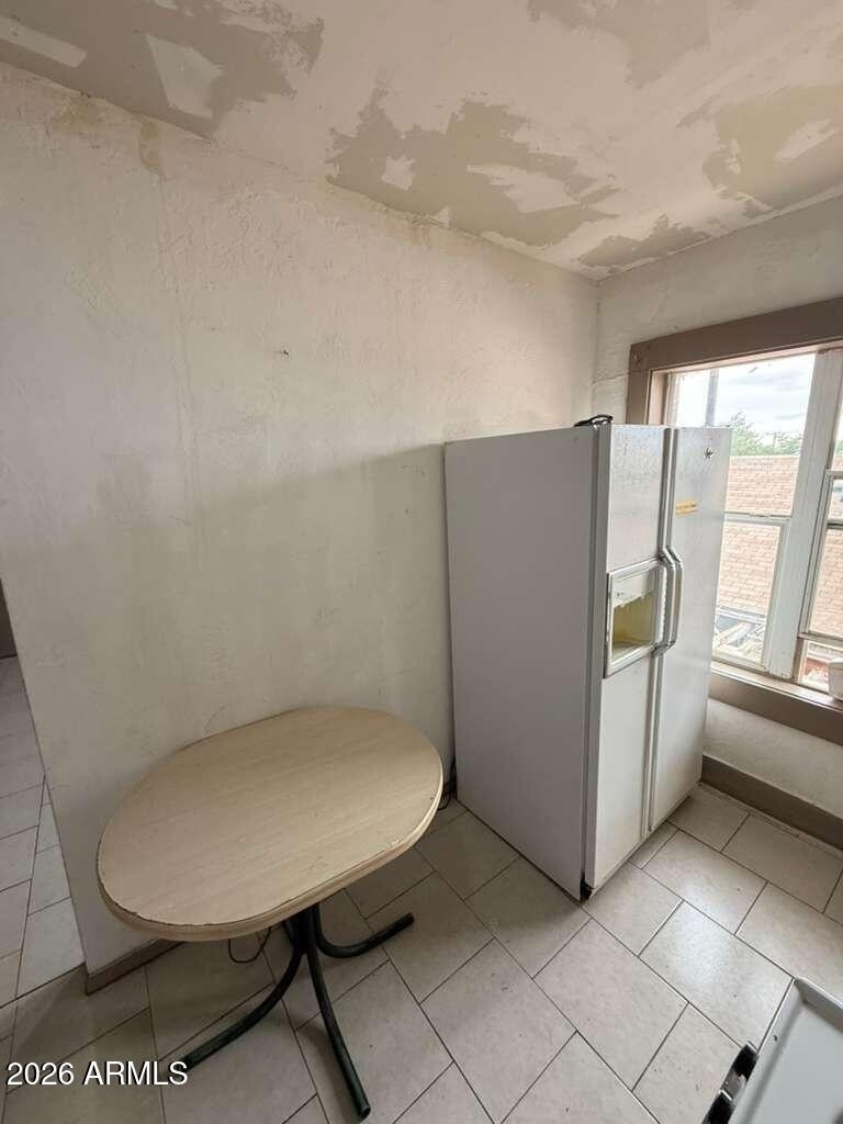 1165 E 10th Street - Photo 4