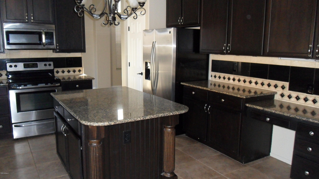 9008 W Quail Avenue - Photo 6