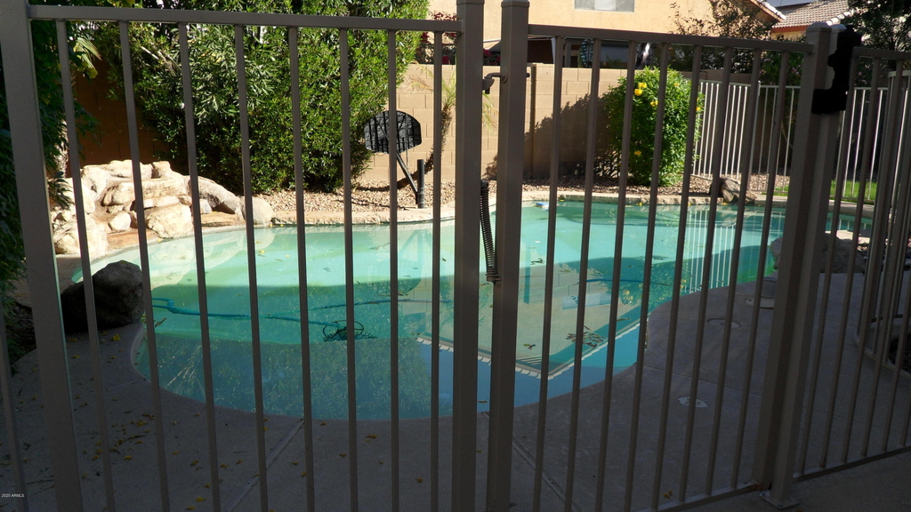 9008 W Quail Avenue - Photo 23