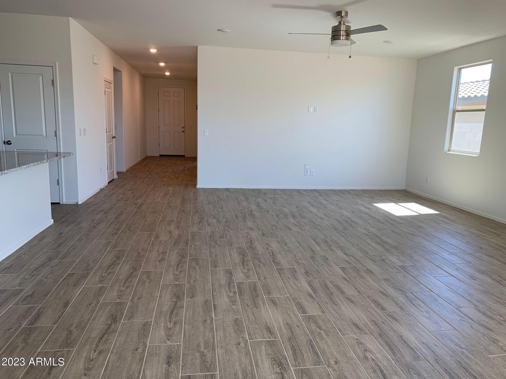 2340 W Sunland Avenue - Photo 2