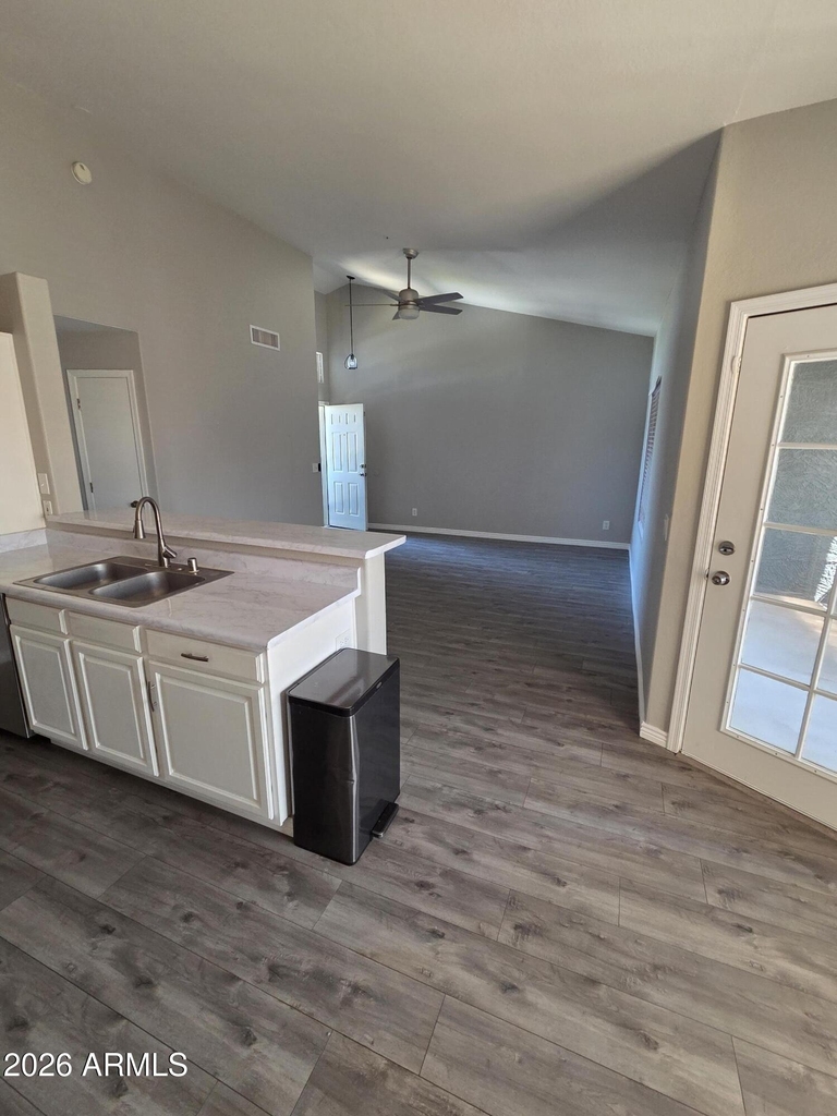 255 S Kyrene Road - Photo 8
