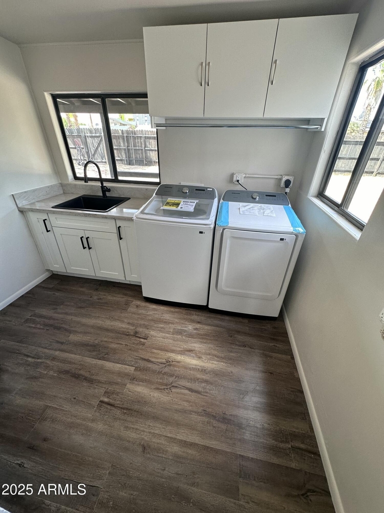 1050 W Romo Jones Street - Photo 6