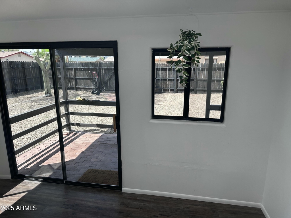 1050 W Romo Jones Street - Photo 14