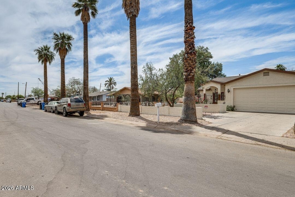 2919 W Palm Lane - Photo 17