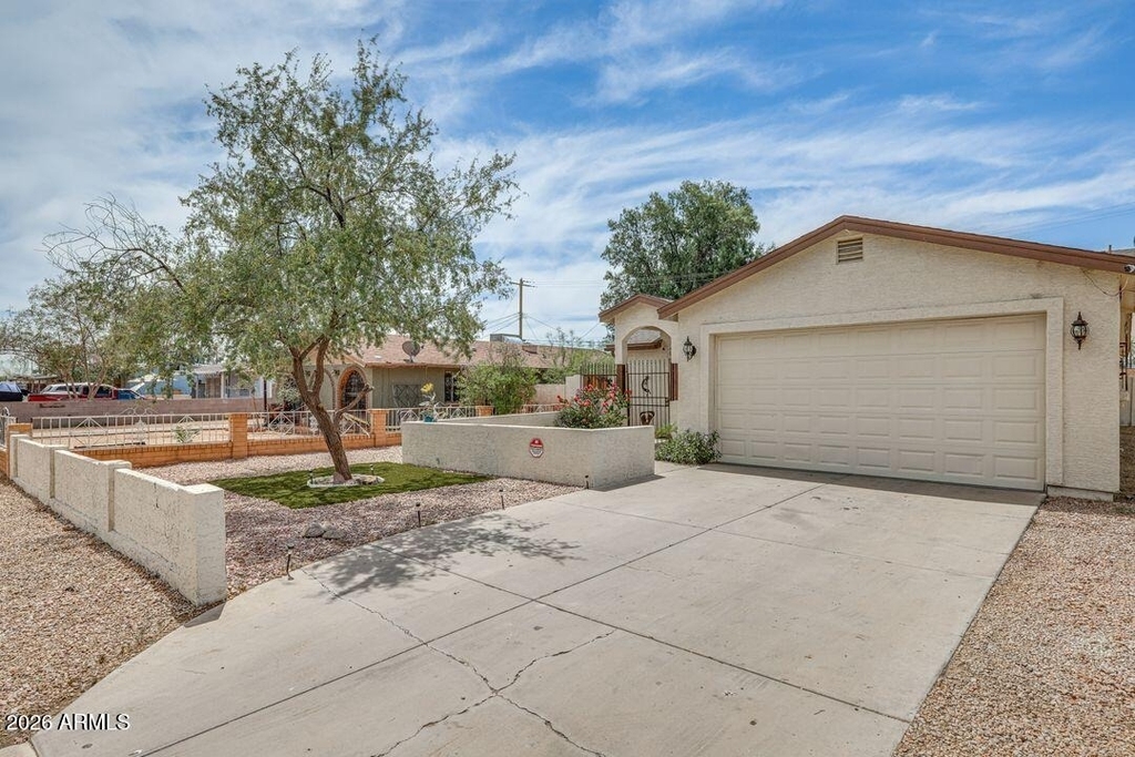 2919 W Palm Lane - Photo 1