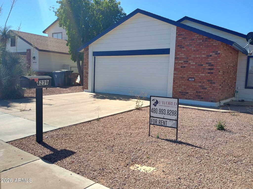 4239 E Contessa Street - Photo 0