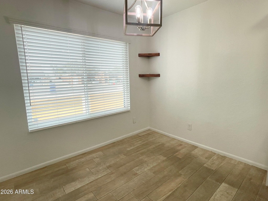 423 S Terry Lane - Photo 4