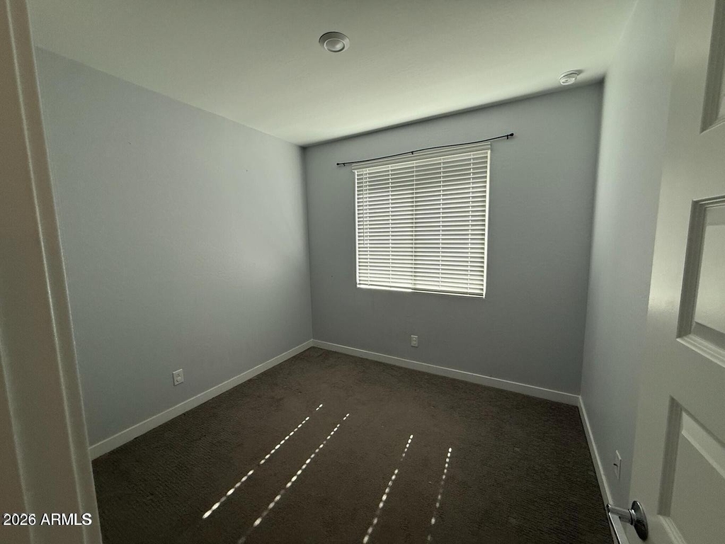 327 W Tamarack Drive - Photo 6