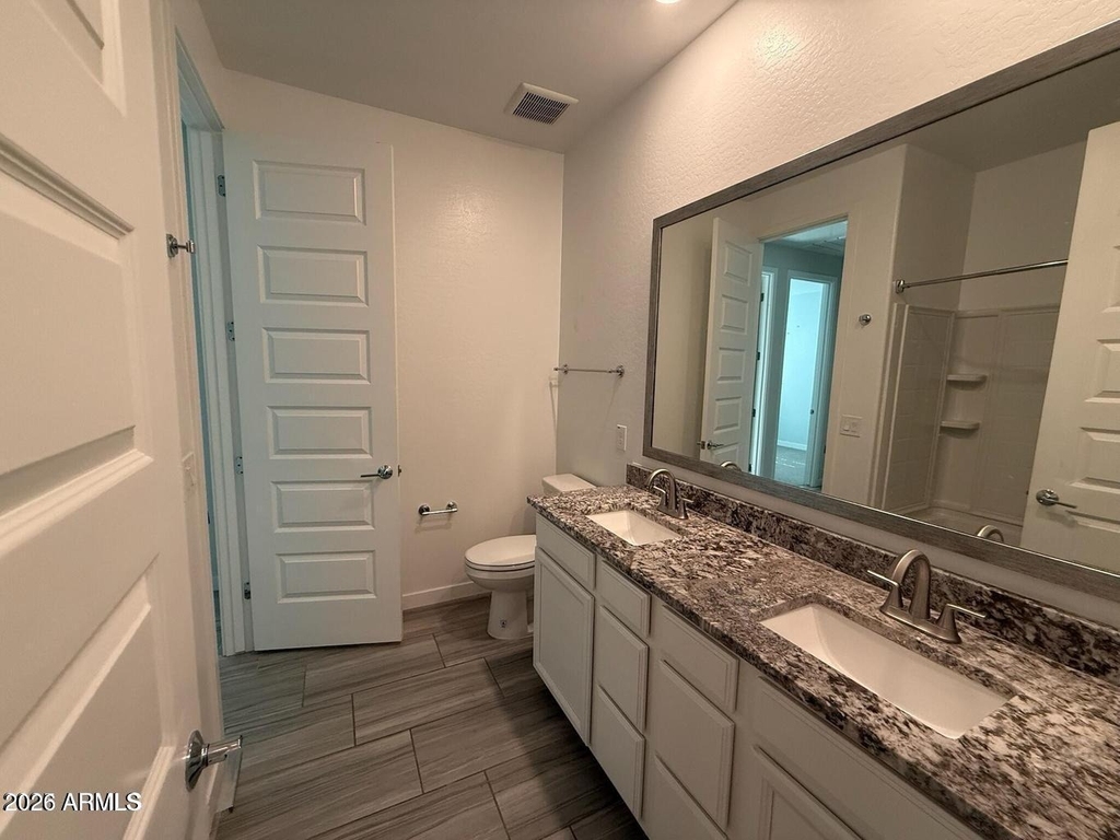 327 W Tamarack Drive - Photo 7