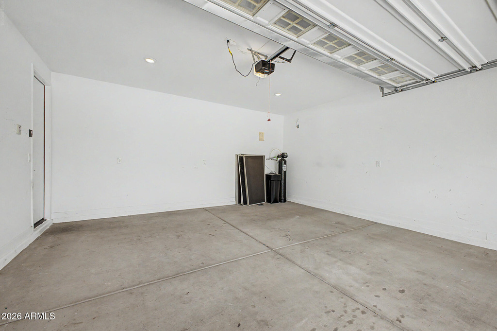 327 W Tamarack Drive - Photo 26
