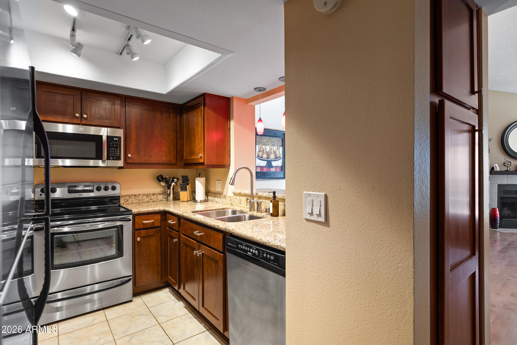 11011 N 92nd Street - Photo 11
