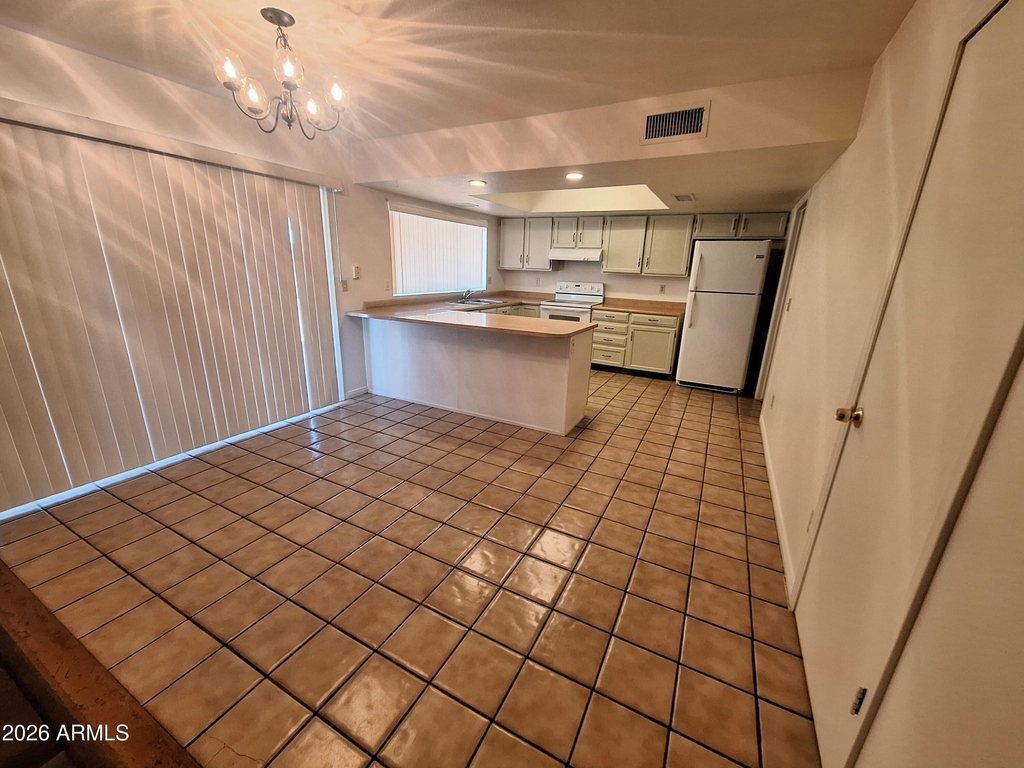 4142 W Sunnyside Avenue - Photo 3