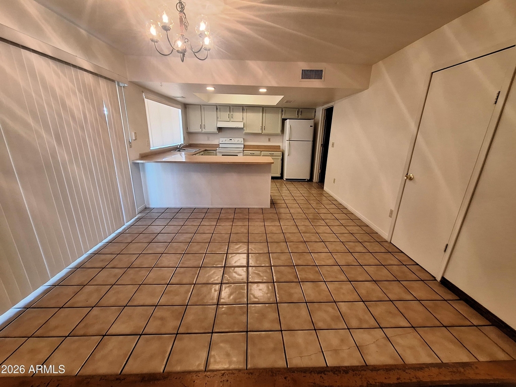 4142 W Sunnyside Avenue - Photo 5
