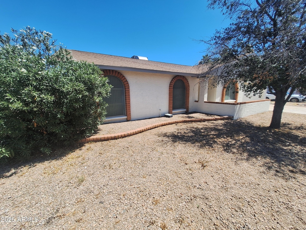 4142 W Sunnyside Avenue - Photo 1