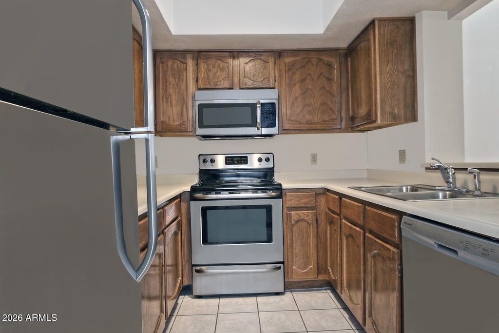11011 N 92nd Street - Photo 18