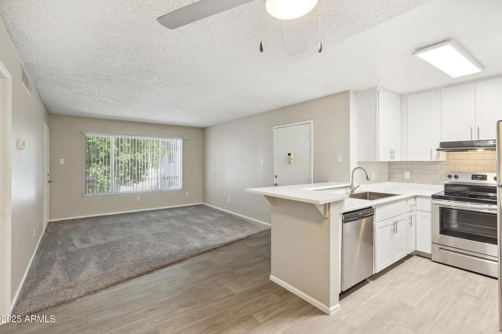 1620 W Southern Avenue - Photo 2