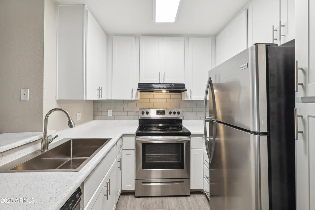 1620 W Southern Avenue - Photo 3