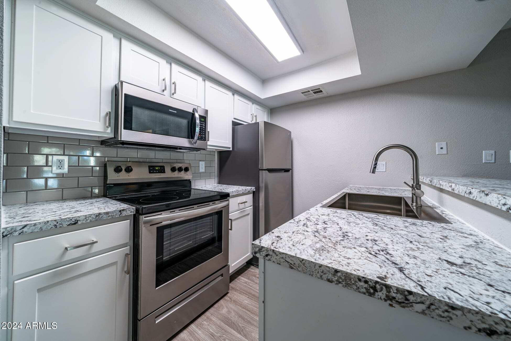 949 S Longmore Street - Photo 4