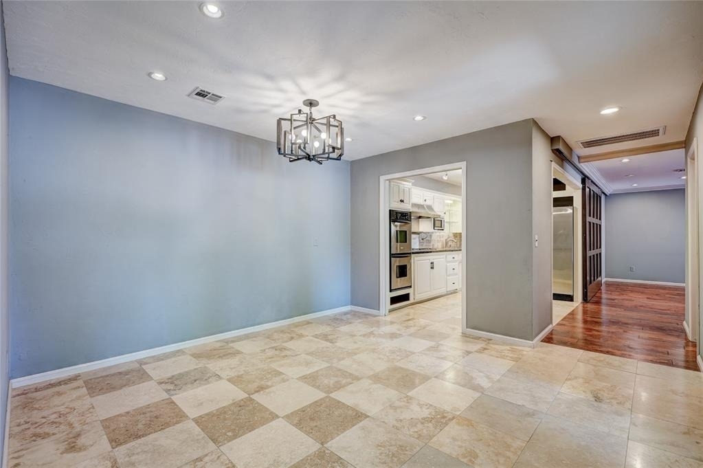 6325 Glenbrook Court - Photo 10