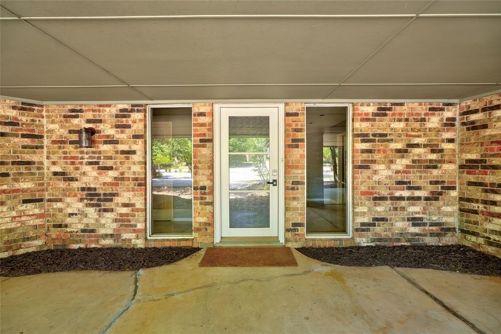 6325 Glenbrook Court - Photo 4