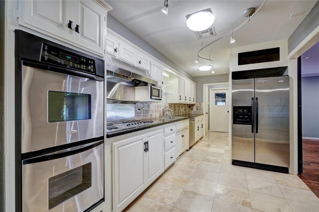 6325 Glenbrook Court - Photo 20