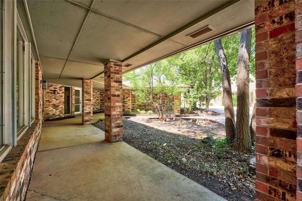 6325 Glenbrook Court - Photo 5