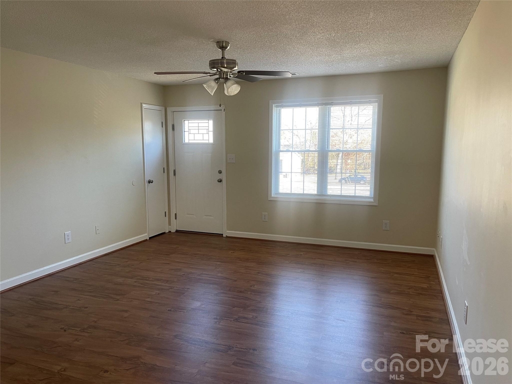 1122 28th Street Sw - Photo 7