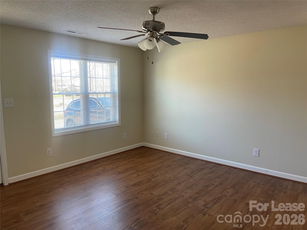 1122 28th Street Sw - Photo 9