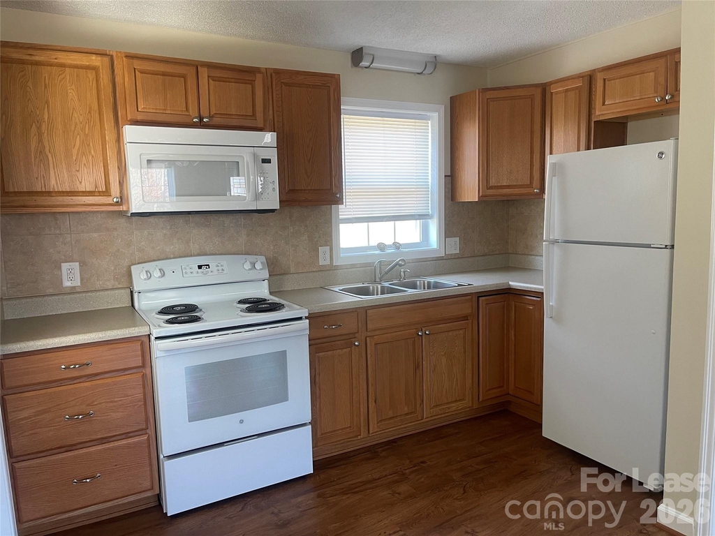 1122 28th Street Sw - Photo 5