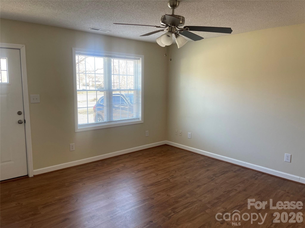 1122 28th Street Sw - Photo 8
