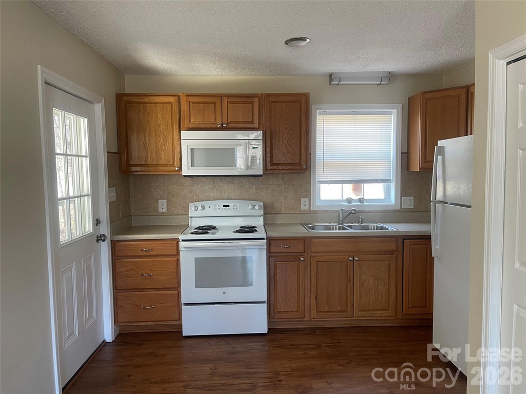 1122 28th Street Sw - Photo 4
