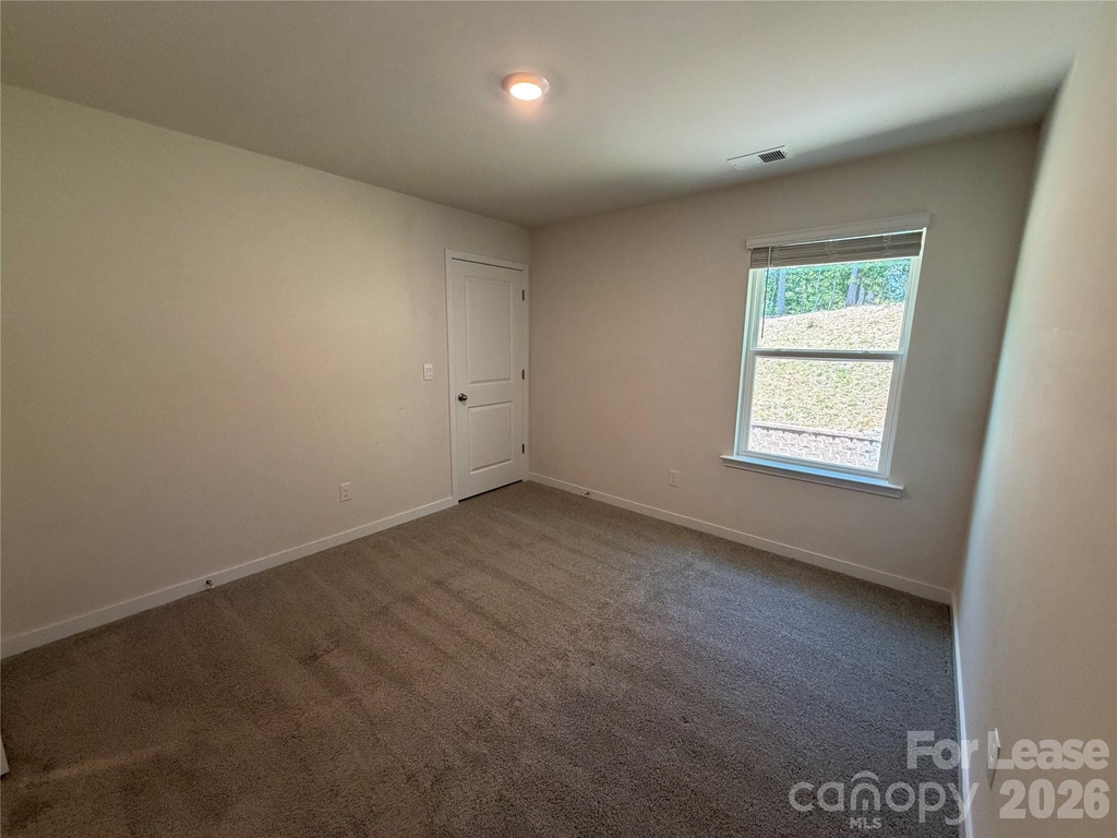 1013 20th Avenue Loop Se - Photo 2