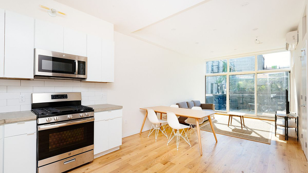 56 Marcy Avenue - Photo 5