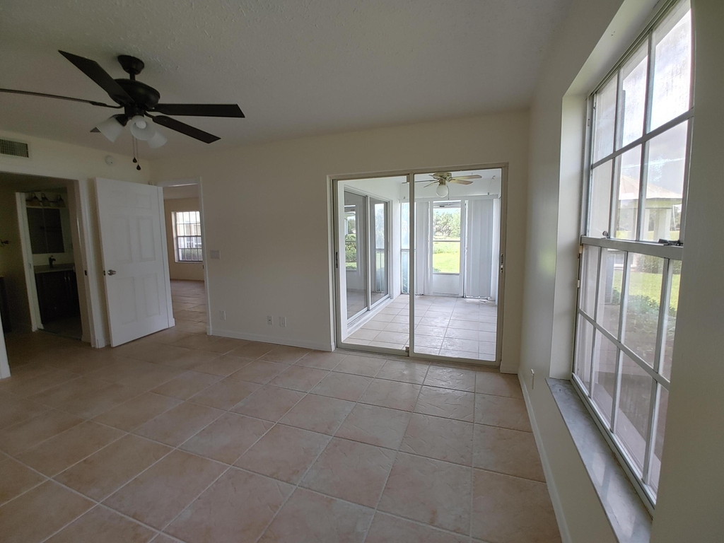 801 Se Central Parkway - Photo 13