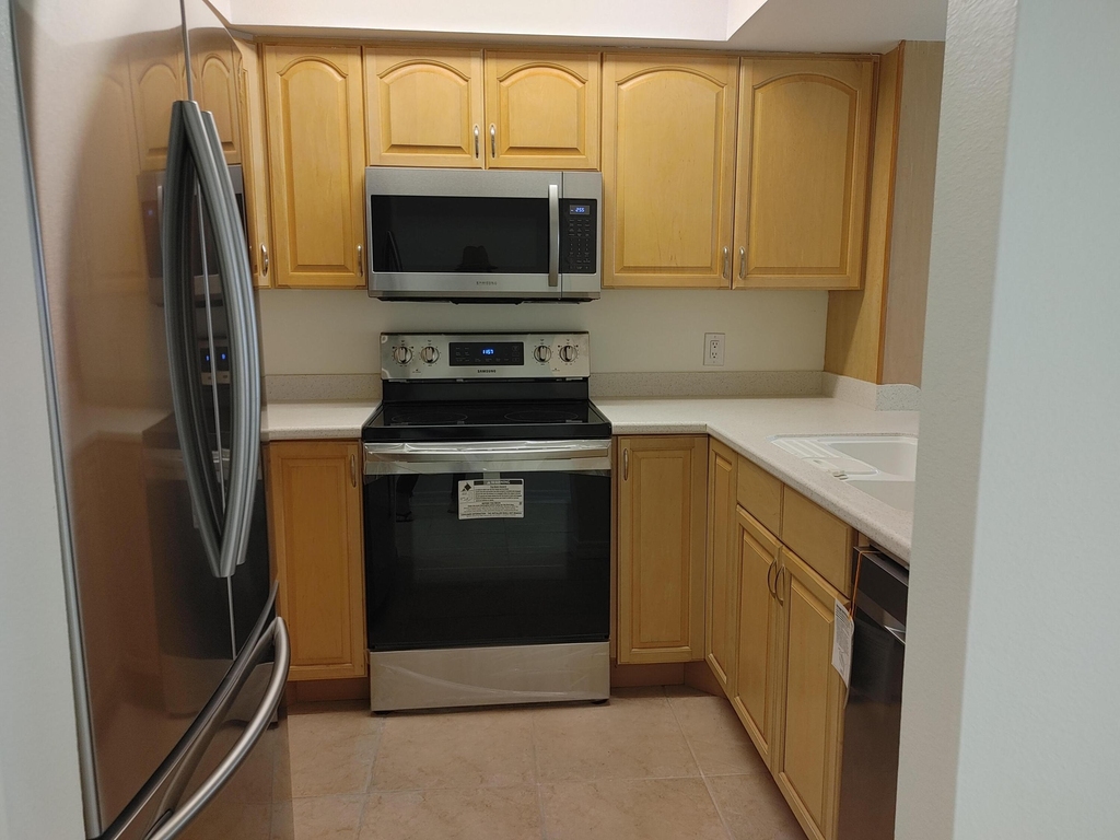 801 Se Central Parkway - Photo 8