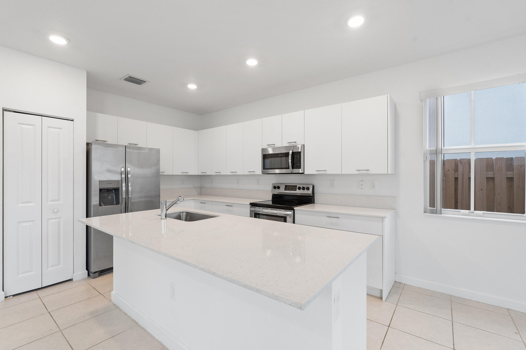 2405 Nw 131st Circle - Photo 5