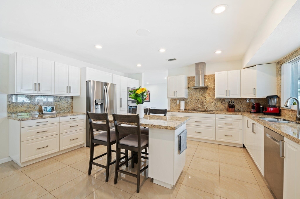 6101 Sw 9th Street - Photo 2