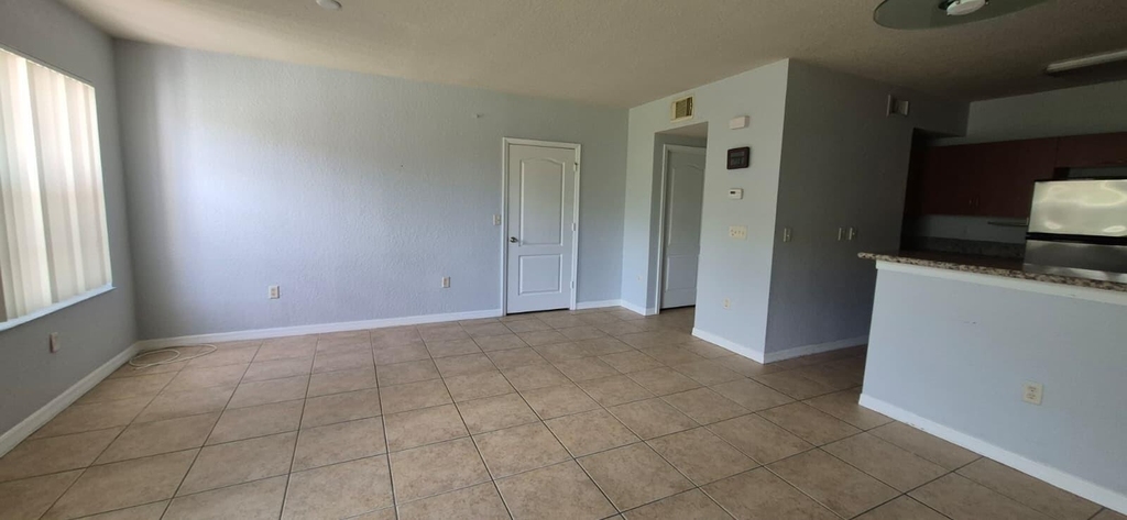 138 Sw Peacock Boulevard - Photo 1