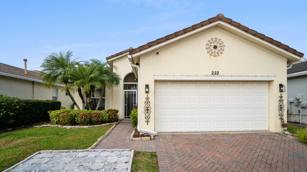 222 Sw Manatee Springs Way - Photo 2