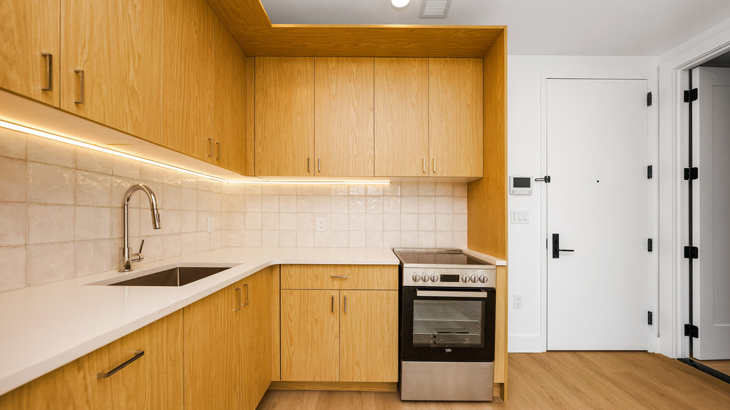 649 Hart Street - Photo 13