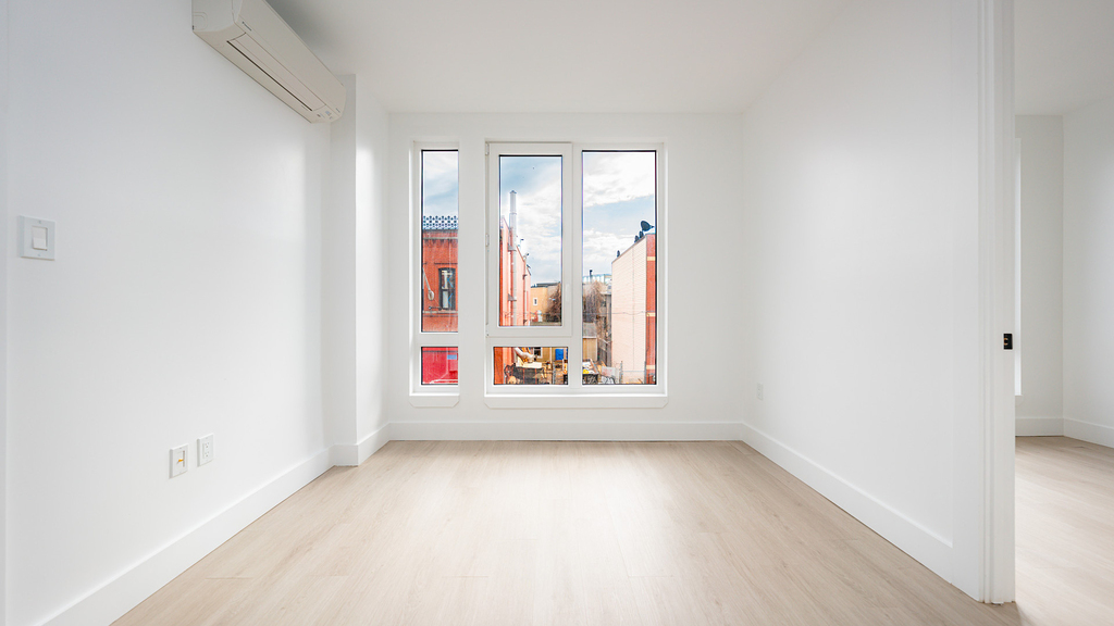 649 Hart Street - Photo 2
