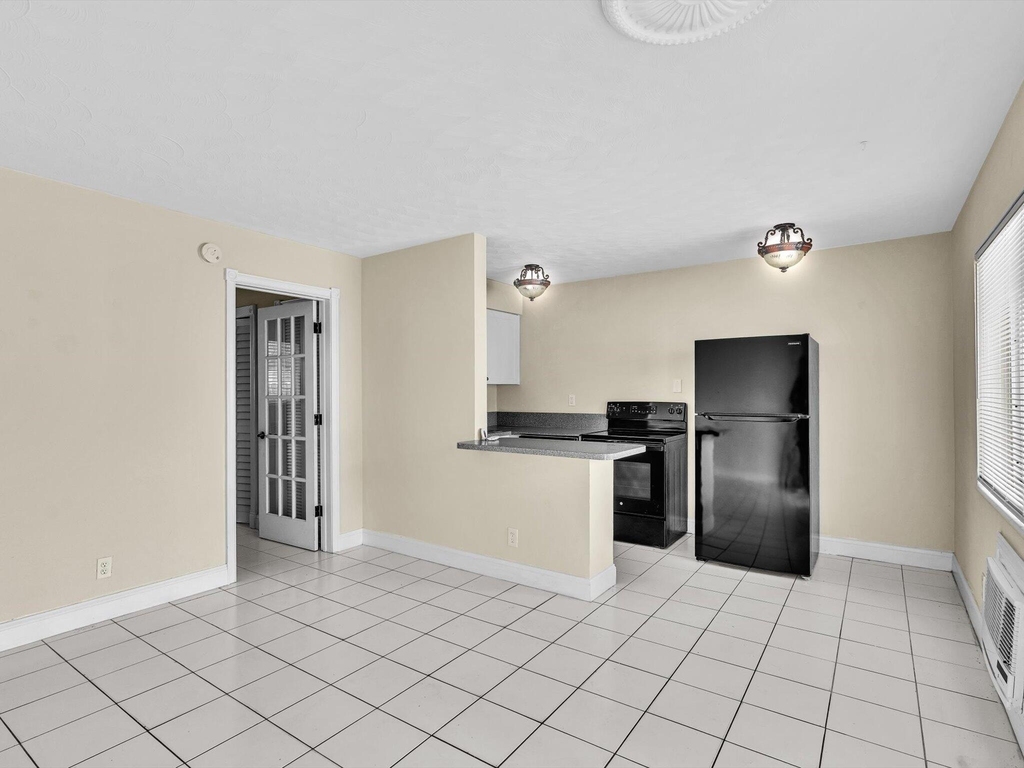 1219 Ne 14th Avenue - Photo 7