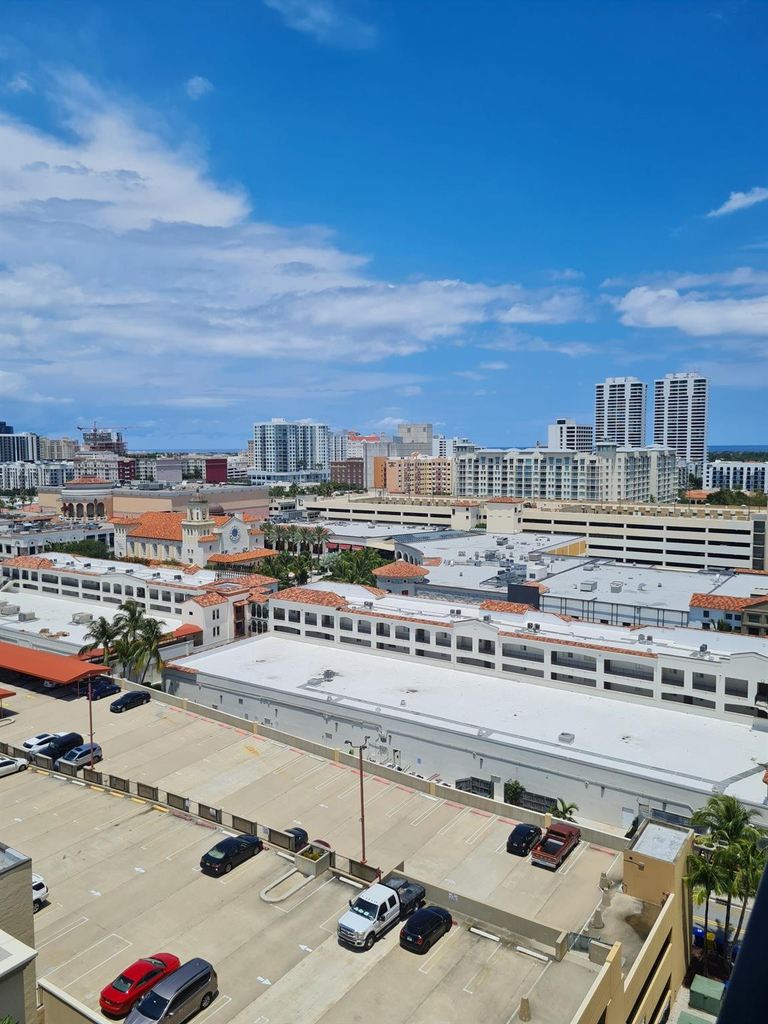 651 Okeechobee Boulevard - Photo 19