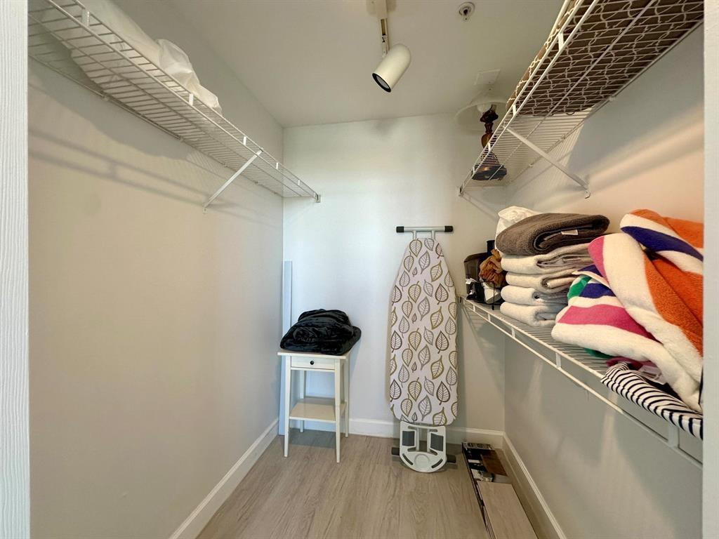 651 Okeechobee Boulevard - Photo 15