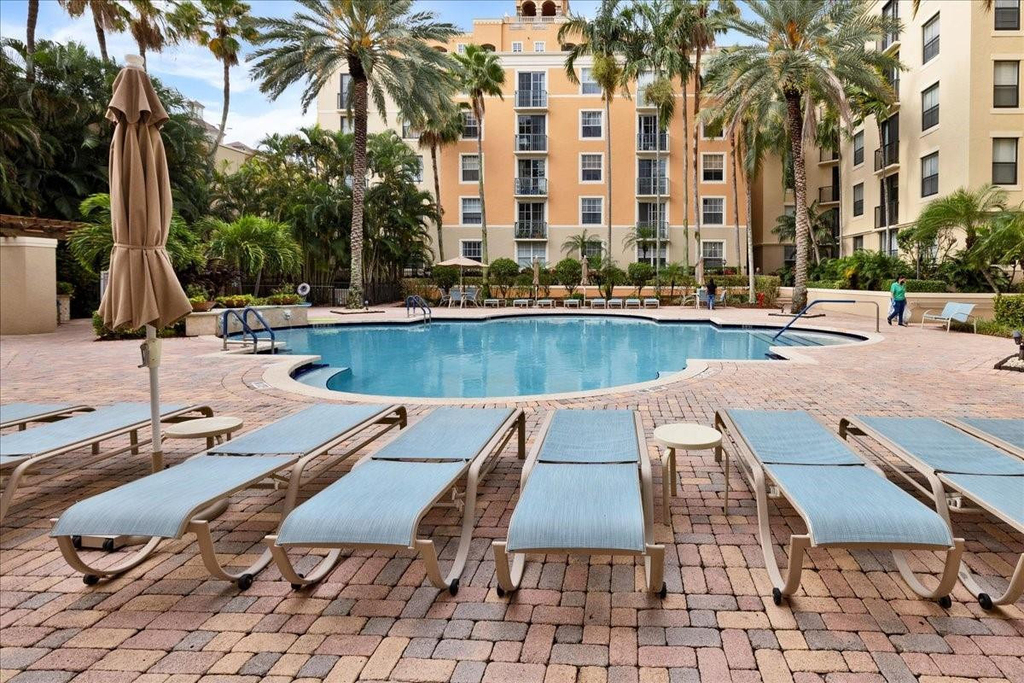 651 Okeechobee Boulevard - Photo 20