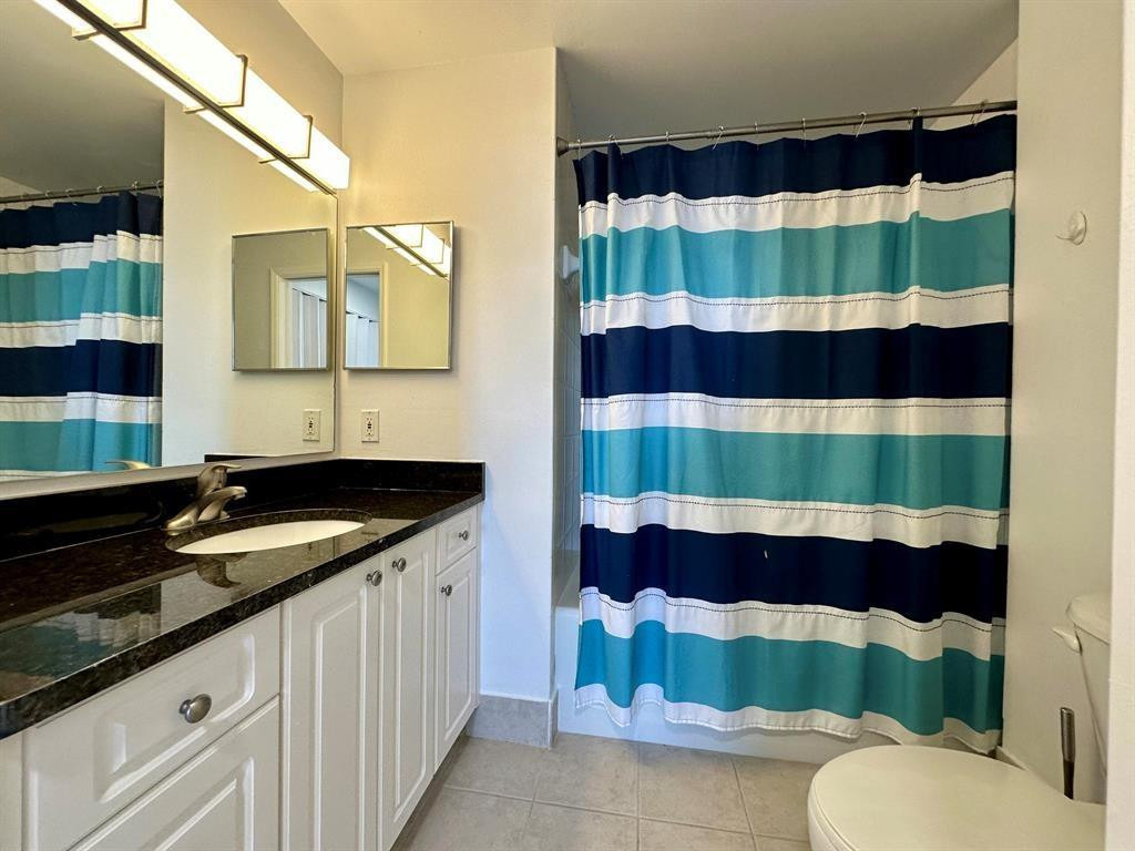 651 Okeechobee Boulevard - Photo 16