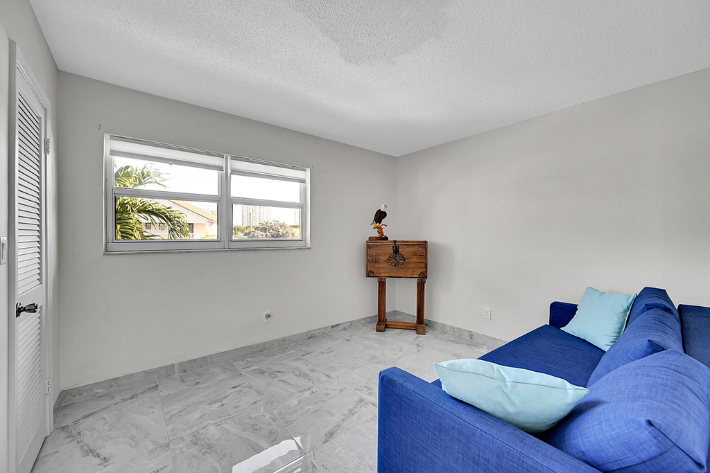 3655 Ne 32nd Avenue - Photo 32