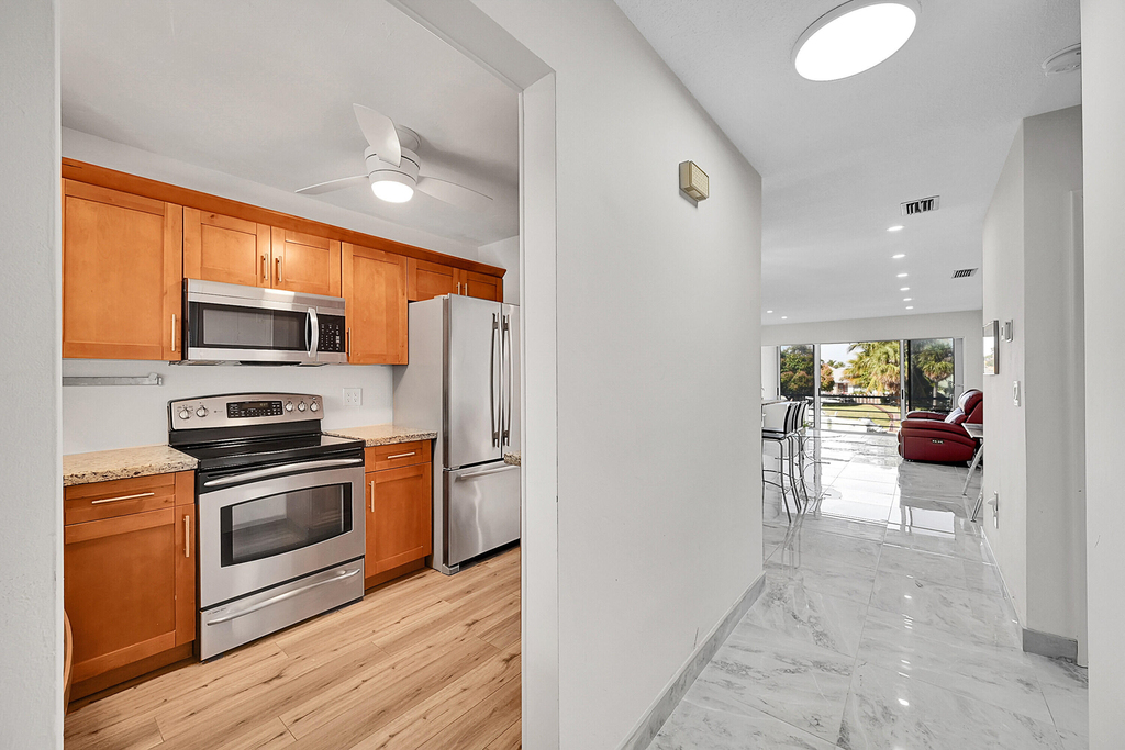 3655 Ne 32nd Avenue - Photo 12